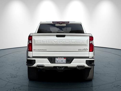 Iridescent Pearl Tricoat 2021 Chevrolet Silverado 1500 High Country