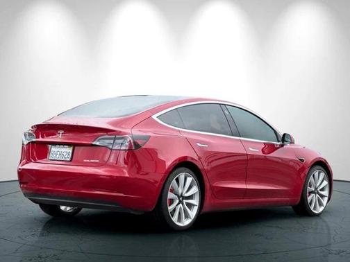 2018 Tesla Model 3 Long Range
