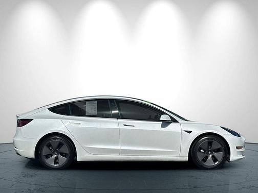 Pearl White Multi-Coat 2021 Tesla Model 3 Standard Range Plus