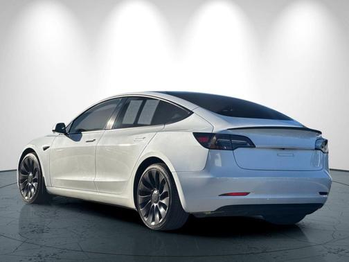 Pearl White Multi-Coat 2022 Tesla Model 3 Performance