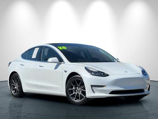 Pearl White Multi-Coat 2020 Tesla Model 3 Long Range