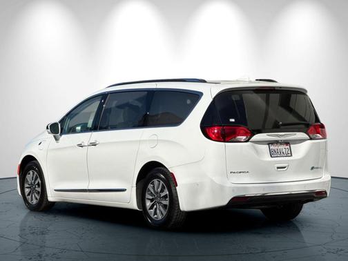 2020 Chrysler Pacifica Hybrid Limited