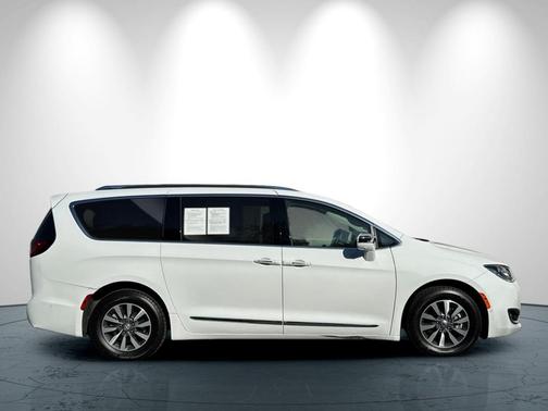 2020 Chrysler Pacifica Hybrid Limited