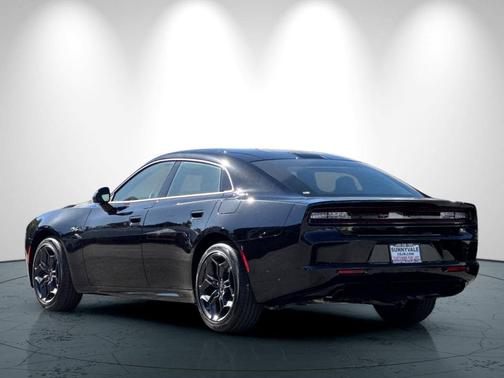 Diamond Black Crystal Pearlcoat 2026 Dodge Charger R/T