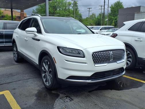 2022 Lincoln Nautilus Reserve