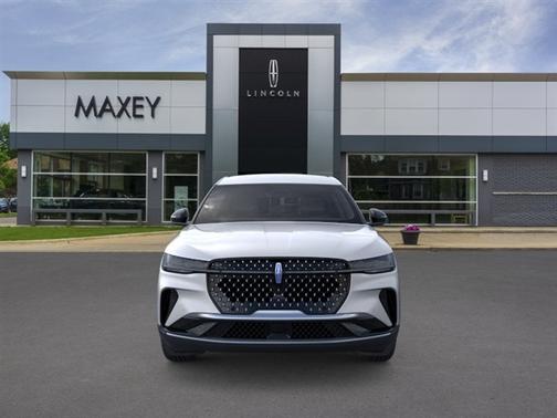 Silver Radiance Metallic 2026 Lincoln Nautilus Premiere