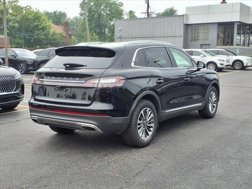 2022 Lincoln Nautilus Standard