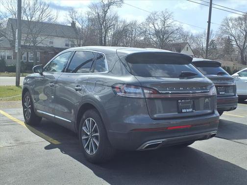 2022 Lincoln Nautilus Standard