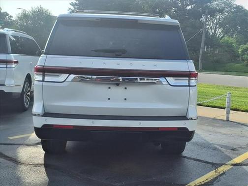 2023 Lincoln Navigator L Reserve