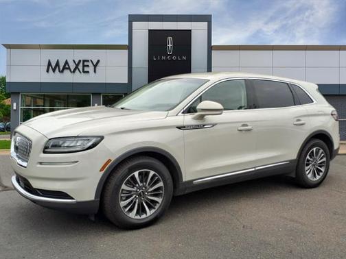 2022 Lincoln Nautilus Standard