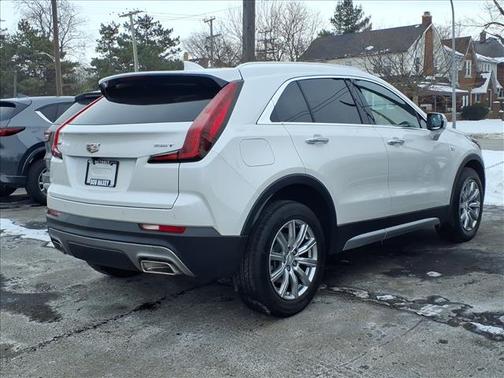 2023 Cadillac XT4 Premium Luxury