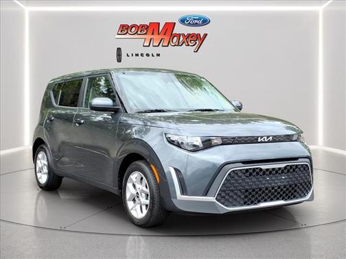 Gravity Gray 2024 Kia Soul LX