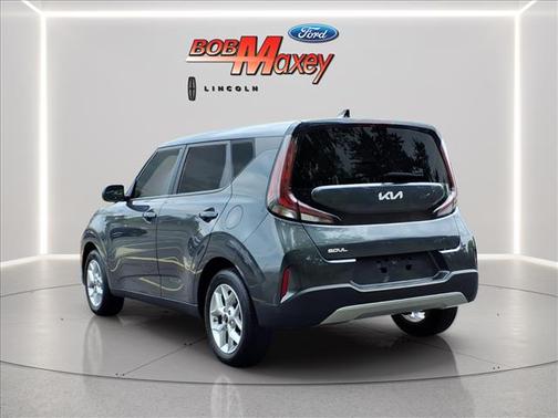 Gravity Gray 2024 Kia Soul LX
