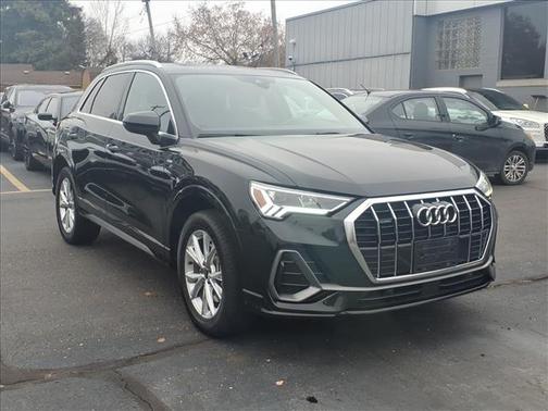 2023 Audi Q3 45 S line Premium