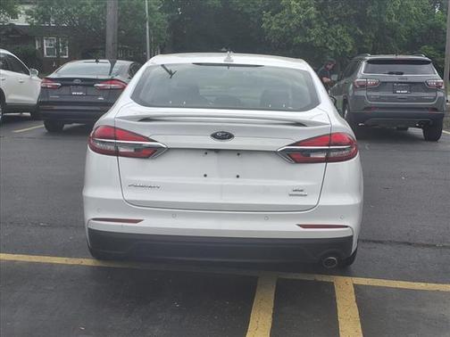 2020 Ford Fusion SE