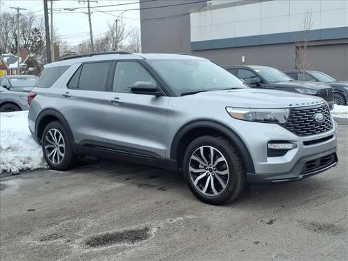 2022 Ford Explorer ST-Line