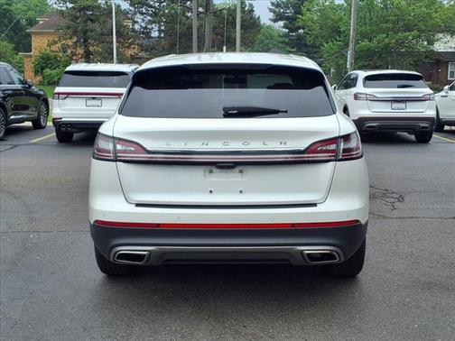 2022 Lincoln Nautilus Standard