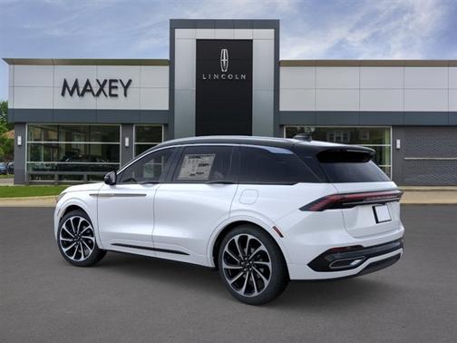 White Platinum Tri-Coat Metallic 2026 Lincoln Nautilus Black Label