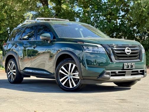 2023 Nissan Pathfinder Platinum