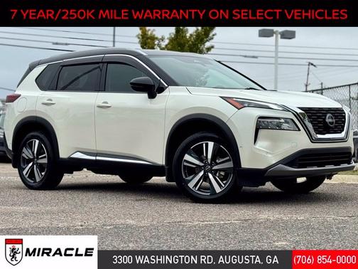 2 Tone White / Black Roof 2023 Nissan Rogue SL