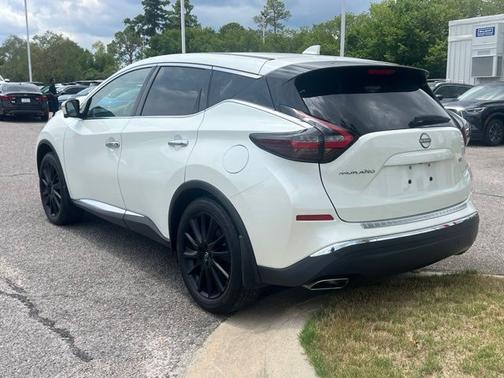 White 2024 Nissan Murano SL