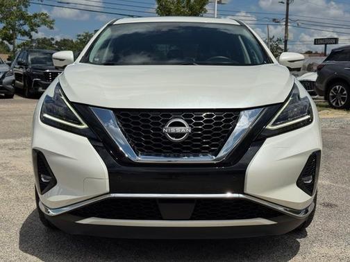 White 2024 Nissan Murano SL