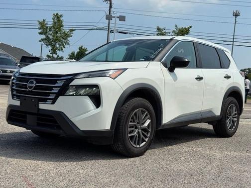 Glacier White 2024 Nissan Rogue S