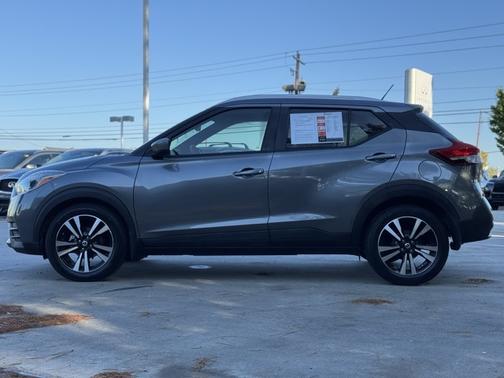 2020 Nissan Kicks SV