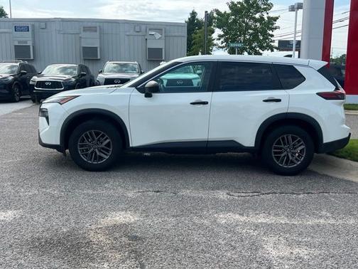 Glacier White 2024 Nissan Rogue S
