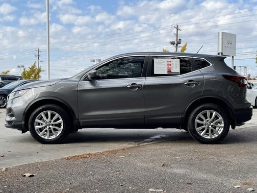 2022 Nissan Rogue Sport S