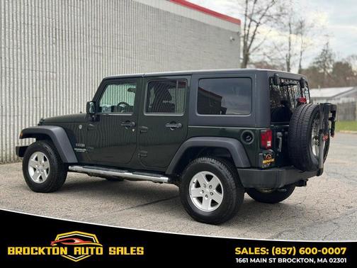 Natural Green Pearlcoat 2011 Jeep Wrangler Unlimited Sport
