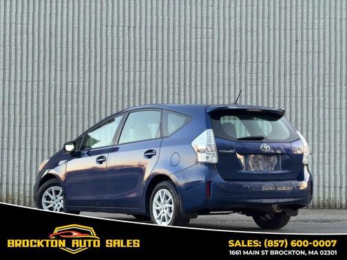 2012 Toyota Prius v Five