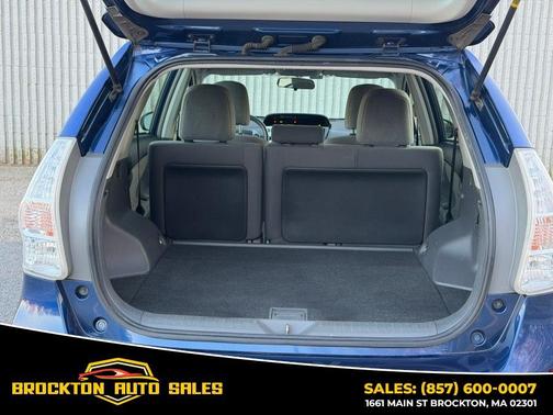 2012 Toyota Prius v Five