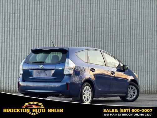 2012 Toyota Prius v Five