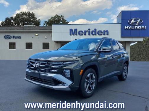 Green 2025 Hyundai TUCSON SEL Convenience