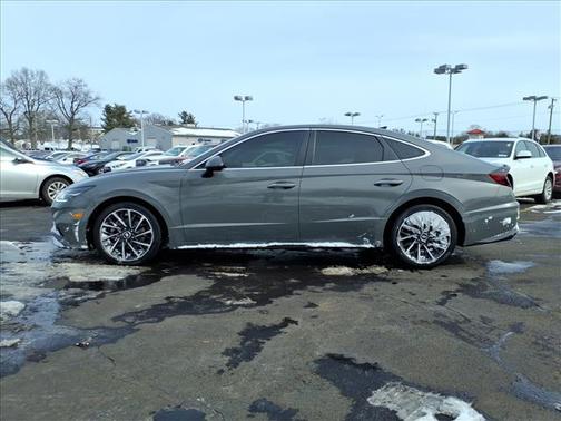 2023 Hyundai SONATA Limited