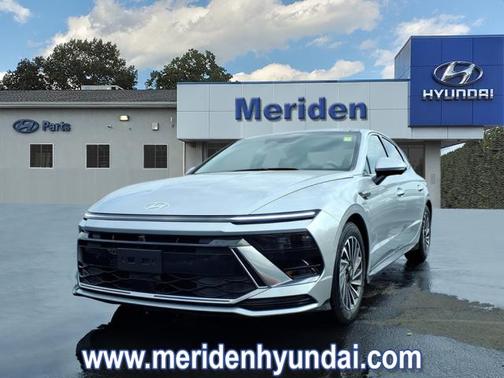 2024 Hyundai SONATA Hybrid Limited