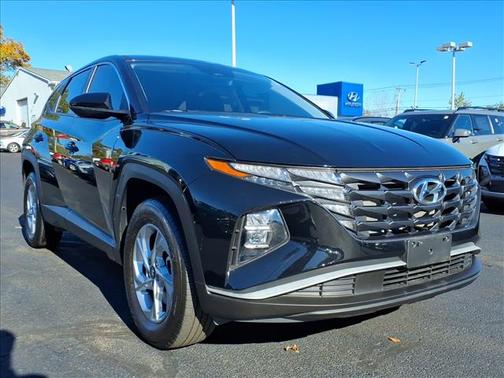 2023 Hyundai TUCSON SE