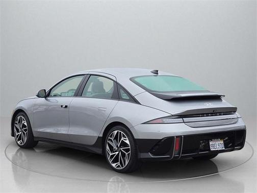 2025 Hyundai IONIQ 6 SEL