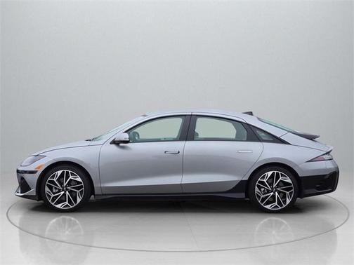 2025 Hyundai IONIQ 6 SEL