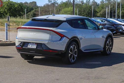 Glacier 2024 Kia EV6 Wind