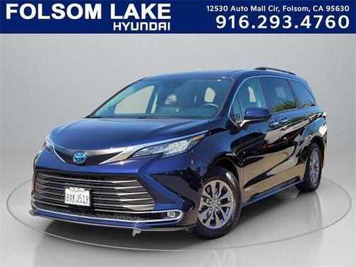 2021 Toyota Sienna XLE