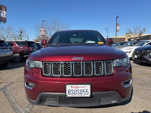 2020 Jeep Grand Cherokee Laredo E