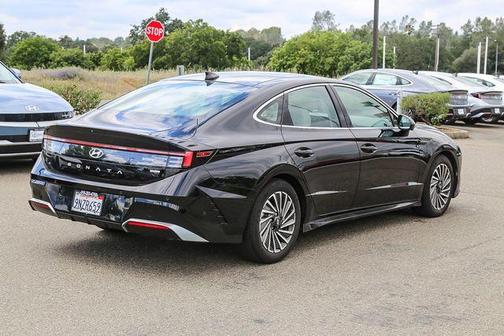 Onyx Black 2024 Hyundai SONATA Hybrid Limited