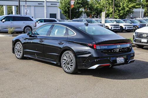Onyx Black 2024 Hyundai SONATA Hybrid Limited