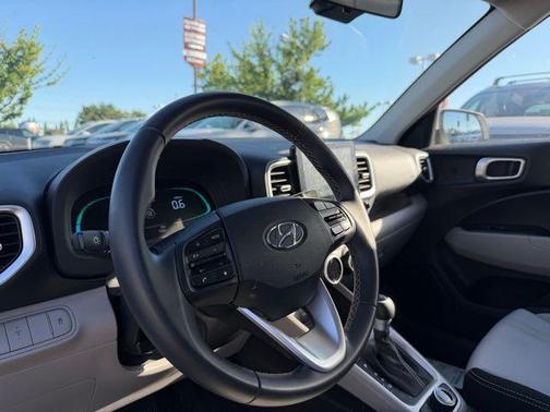 Lunar White 2025 Hyundai VENUE SEL