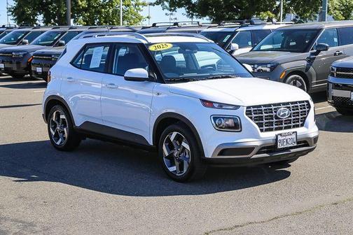 Lunar White 2025 Hyundai VENUE SEL