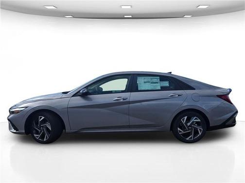 2025 Hyundai ELANTRA HEV SEL Sport