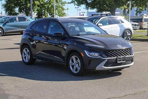 Abyss Black Pearl 2023 Hyundai KONA SEL