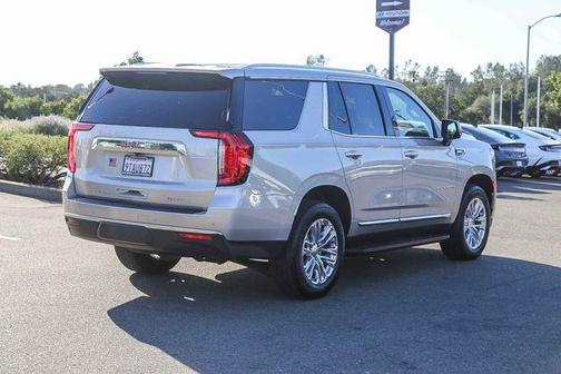 Beige Pearl Metallic 2024 GMC Yukon SLT